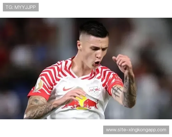 曼联青训闪耀赛场小将谢什科处子球建功再燃红魔希望